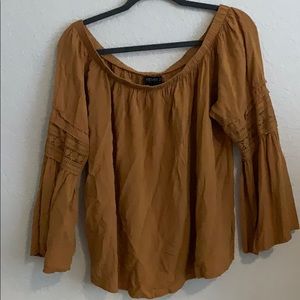 Off the shoulder Top with Lace Sleeves